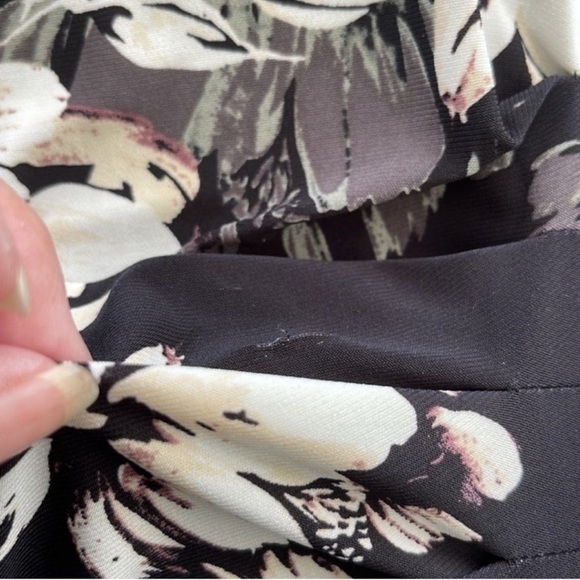Anne Klein Bell Sleeve Floral Dress Ruched Jersey Sheath Black Gray Size 10 - Picture 9 of 11